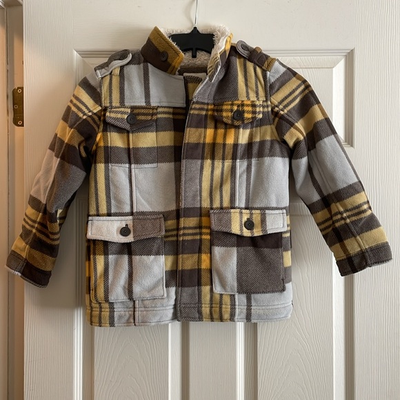 Boy’s Old Navy Jacket - size 6-7